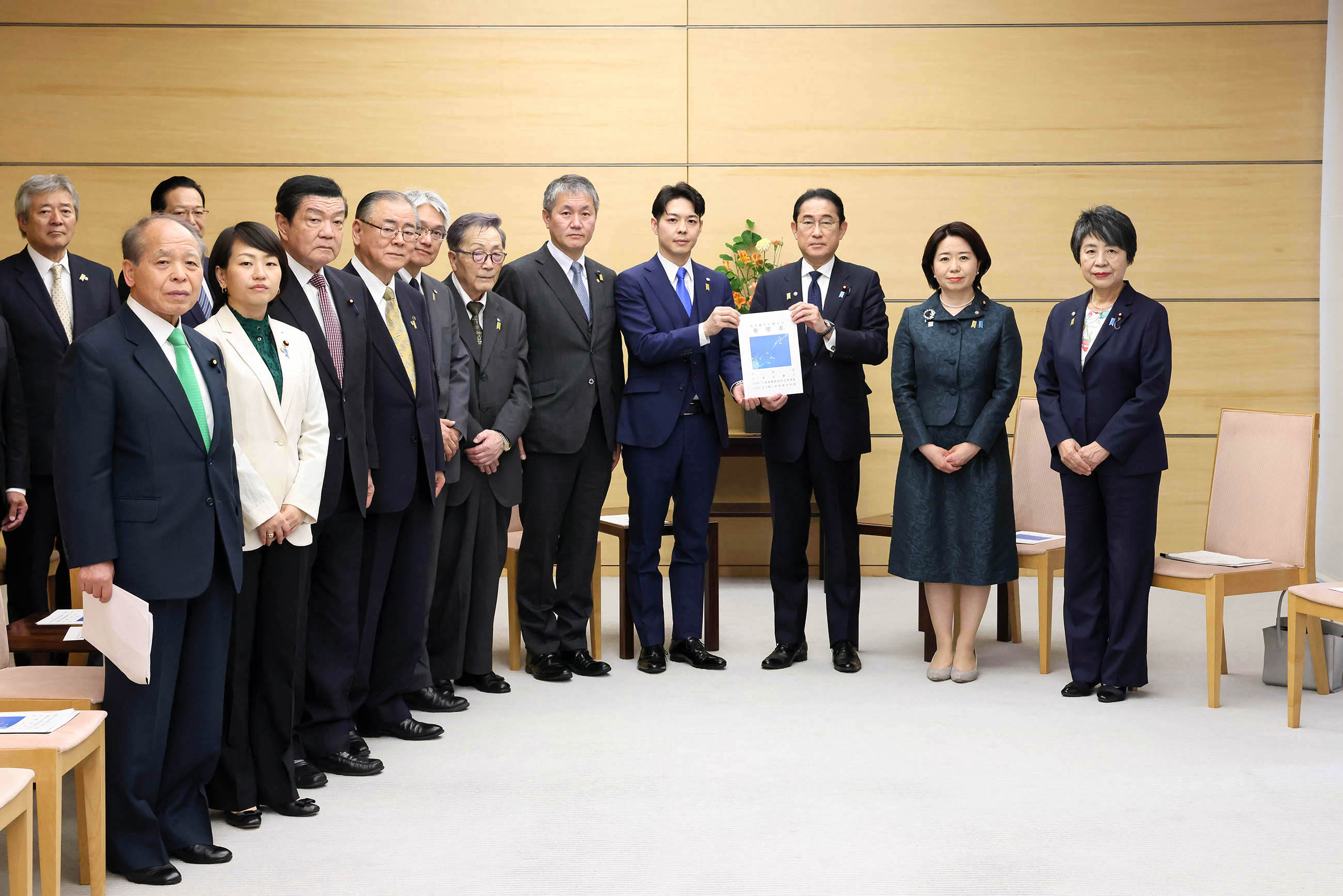 Request from the Governor of Hokkaido on the Resolution of the Northern Territories Issue and Other Matters