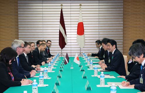 Photograph of the Japan-Latvia Summit Meeting