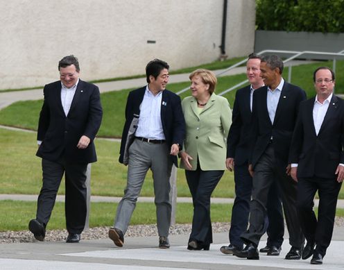 Photograph of the Prime Minister attending a photograph session of G8 and EU leaders (1)