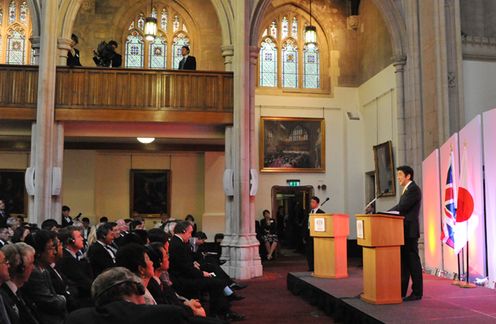 Photograph of the Prime Minister delivering a speech on economic policy (4)