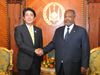 Photograph of the Prime Minister shaking hands with President Guelleh