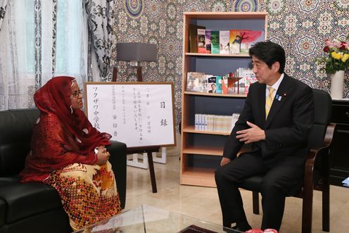 Photograph of the Prime Minister receiving a courtesy call from Principal Osman of College de Fukuzawa