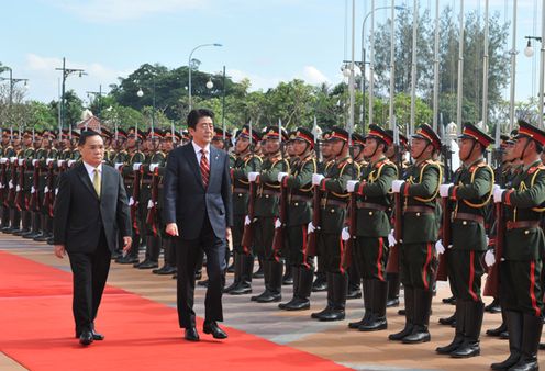 Photograph of the Prime Minister attending a welcome ceremony (2)