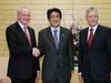Photograph of Prime Minister Abe shaking hands with H.E. Mr. Martin McGuinness MP MLA, Deputy First Minister of the Northern Ireland Executive of the United Kingdom