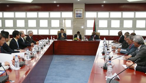 Photograph of the economic mission meeting with the President