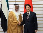 Photograph of Prime Minister Abe shaking hands with H.H. General Sheikh Mohammed bin Zayed Al Nahyan, Crown Prince of Abu Dhabi of the United Arab Emirates