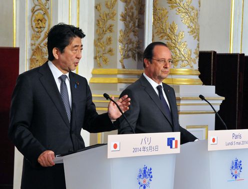 Photograph of the Japan-France joint press conference