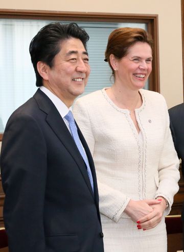 Photograph of the Japan-Slovenia Summit Meeting (1)