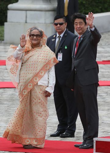 Photograph of the welcome ceremony for H.E. Sheikh Hasina, Prime Minister of the People's Republic of Bangladesh (7)