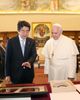 Photograph of Prime Minister Abe having an audience with the Pope (1)