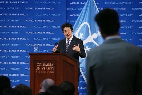 Photograph of the Prime Minister answering questions at Columbia University