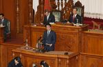 Photograph of the Prime Minister answering questions at the plenary session of the House of Councillors