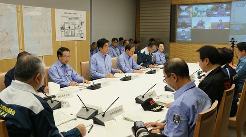 Photograph of the first meeting of the Nuclear Emergency Response Headquarters (Nuclear Energy Disaster Prevention Drill) (2)