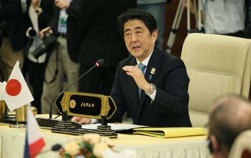 Photograph of Prime Minister Abe attending the ASEAN-Japan Summit Meeting