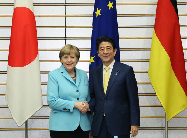 http://japan.kantei.go.jp/97_abe/actions/201503/__icsFiles/afieldfile/2015/03/10/09germany4.jpg