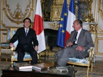 Photograph of the Japan-France summit meeting