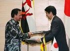 Photograph of the signing ceremony for the Agreement between Japan and Brunei Darussalam for an Economic Partnership