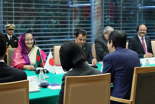 Photograph of the Japan-Bangladesh Summit Meeting (3)