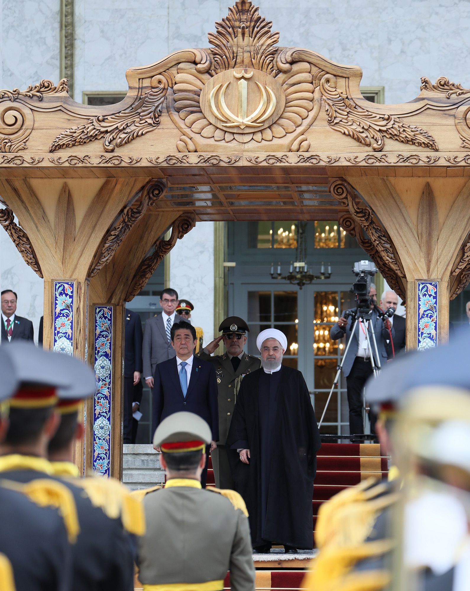 Photograph of the Prime Minister attending the welcome ceremony (1)