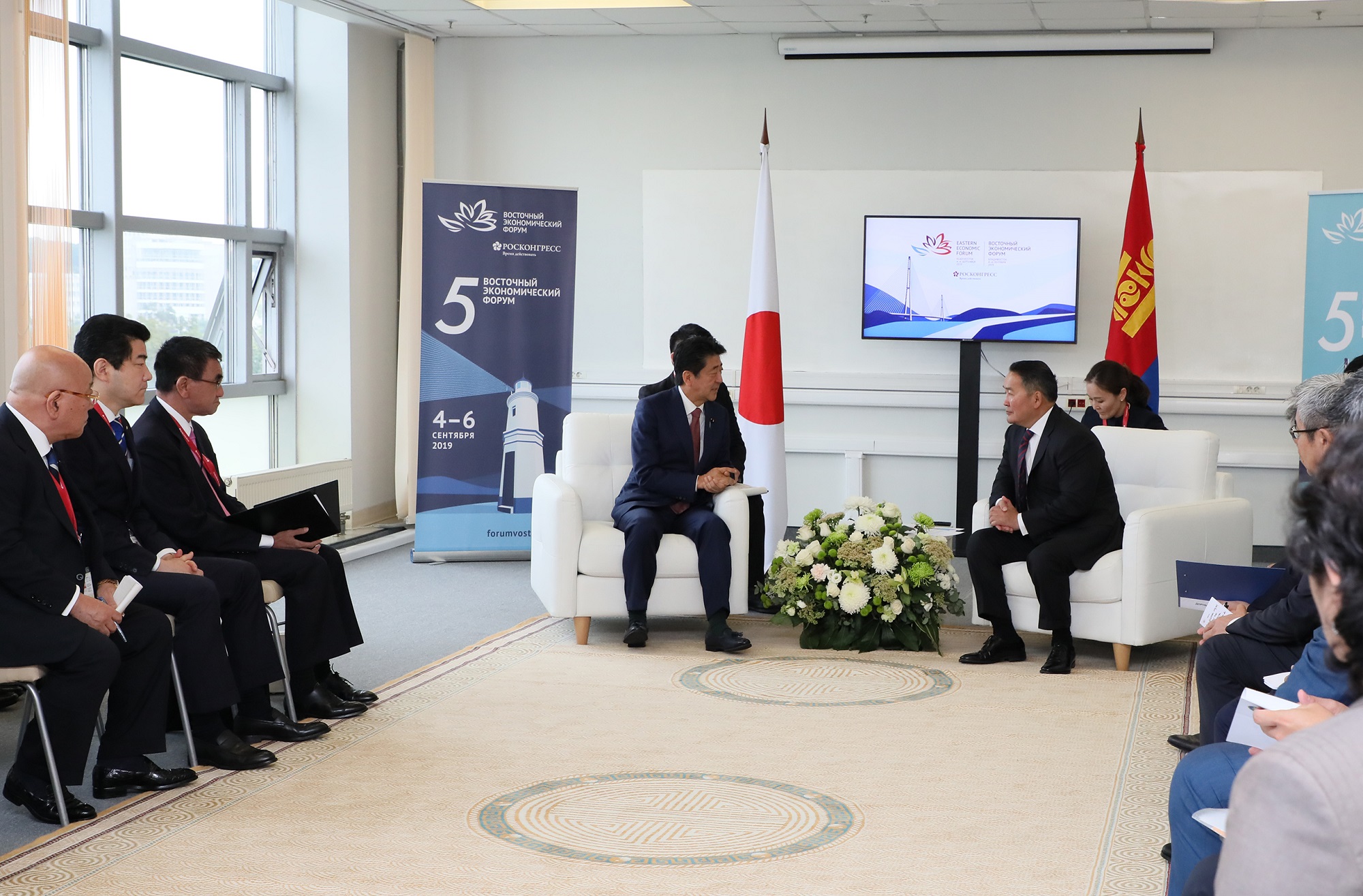 Photograph of the Japan-Mongolia Summit Meeting (3)