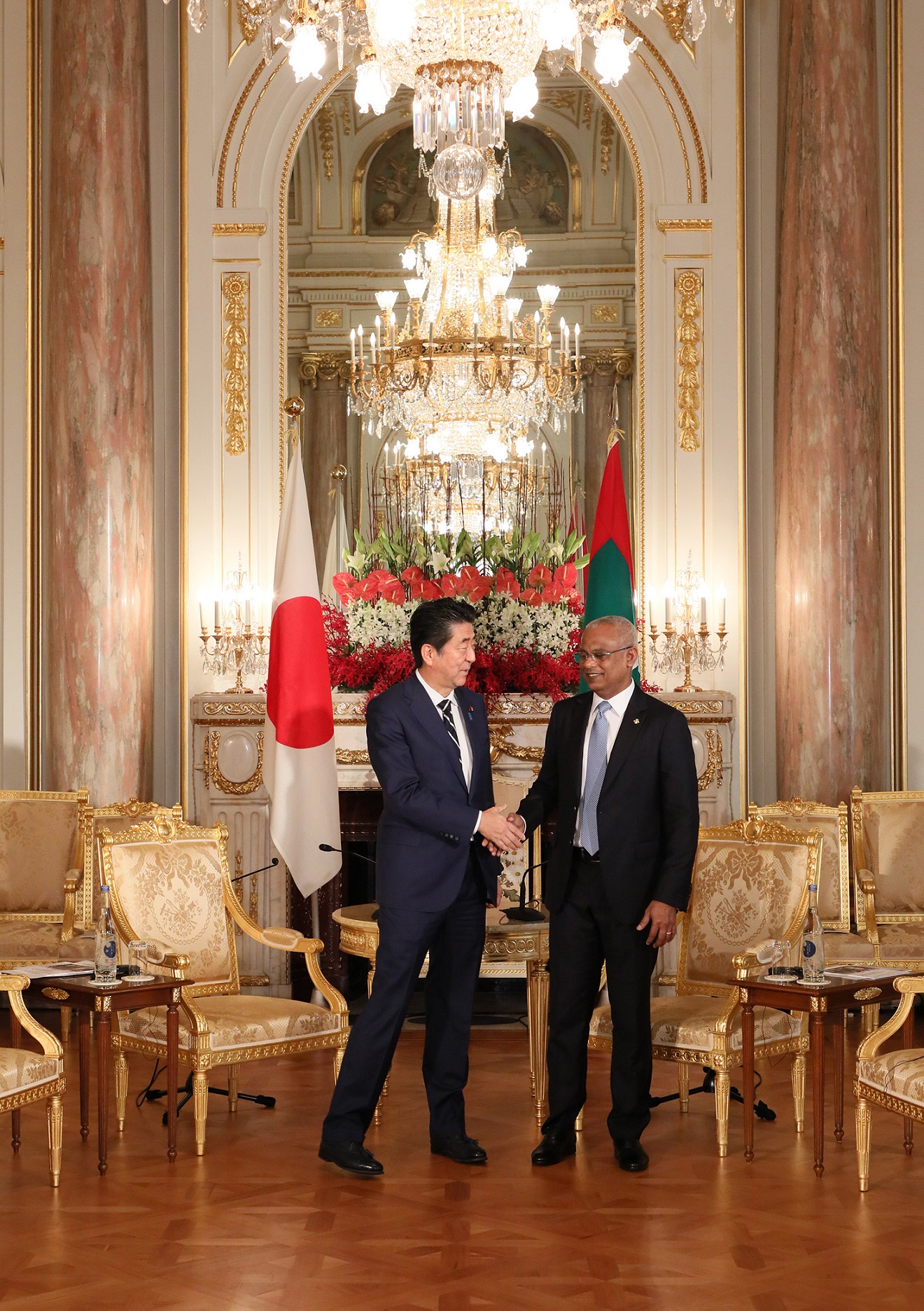 Photograph of the Japan-Maldives Summit Meeting (2)