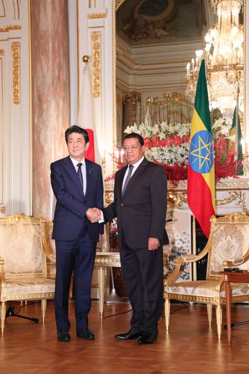 Photograph of the meeting with the former President of the Federal Democratic Republic of Ethiopia (2)