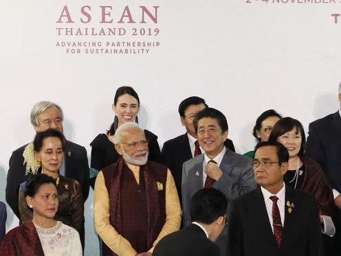 Photograph of the Prime Minister attending a group photograph with other leaders (3)