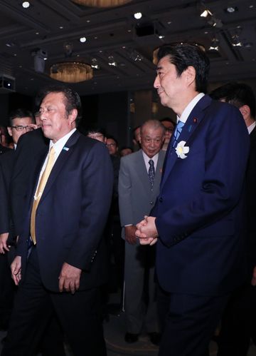 Photograph of the Prime Minister and the President of Palau attending the commemoration event