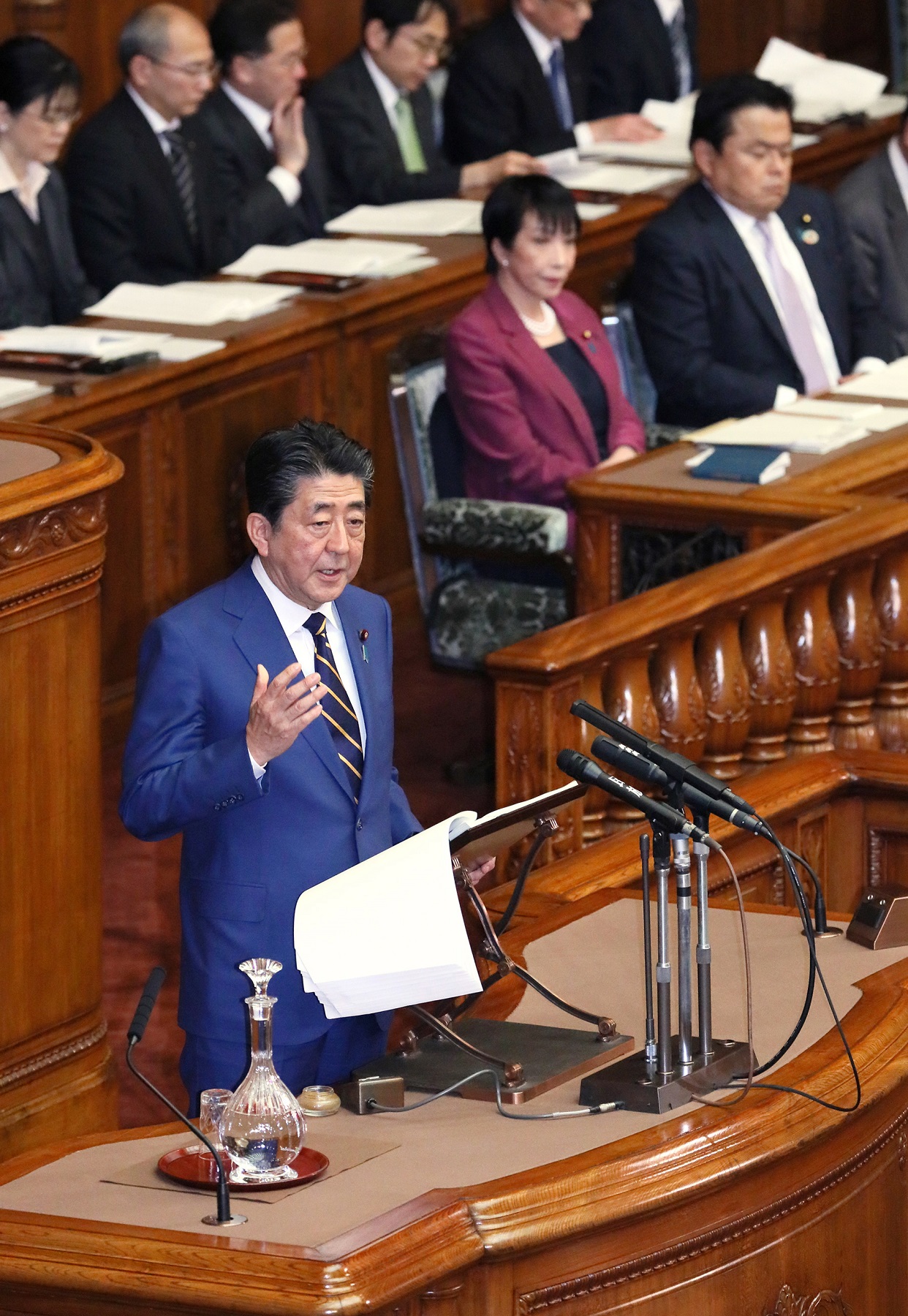Photograph of the Prime Minister delivering a policy speech during the plenary session of the House of Councillors (3)