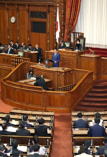Photograph of the Prime Minister delivering a policy speech during the plenary session of the House of Councillors (5)