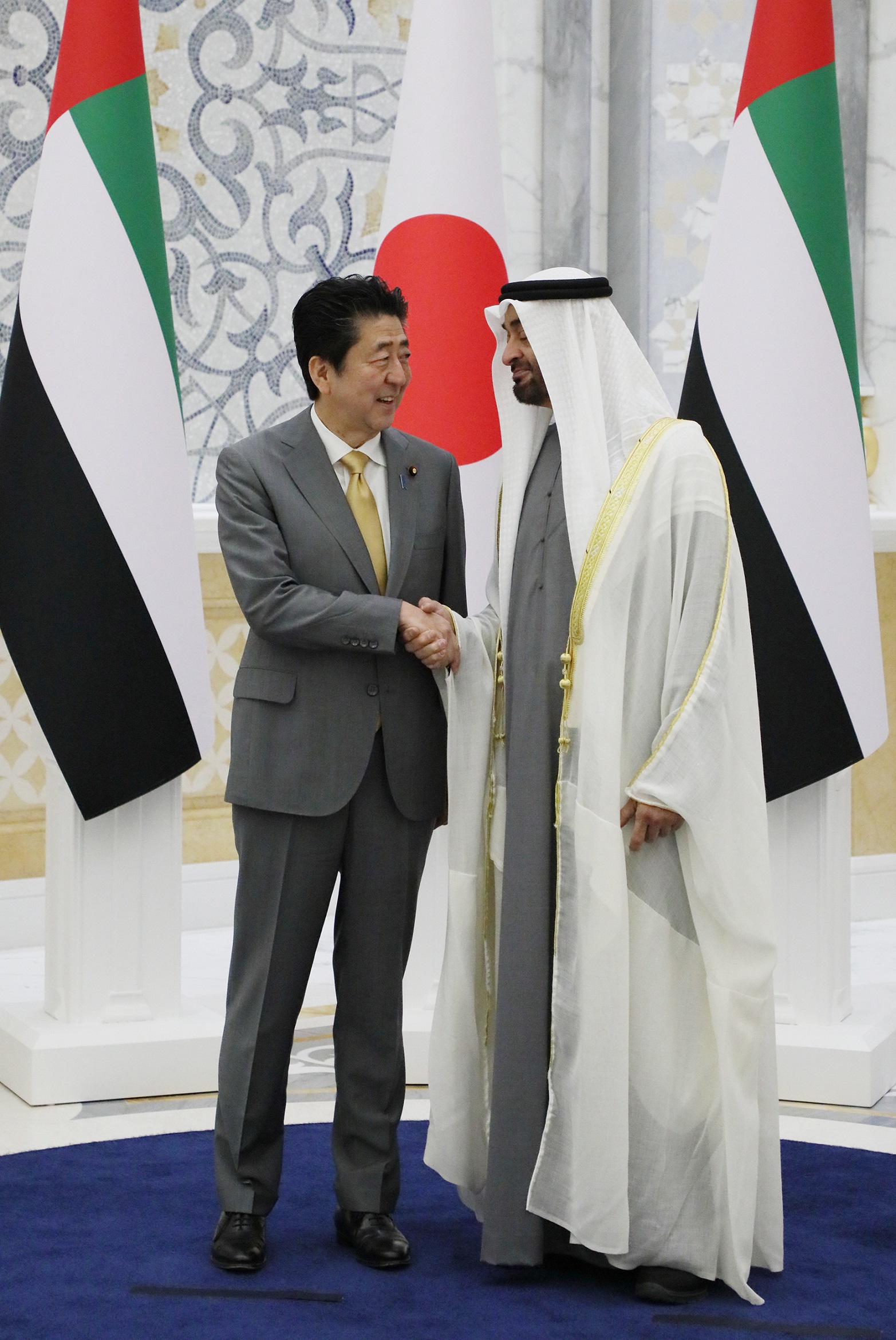 Photograph of the Prime Minister meeting with the Crown Prince of Abu Dhabi (2)