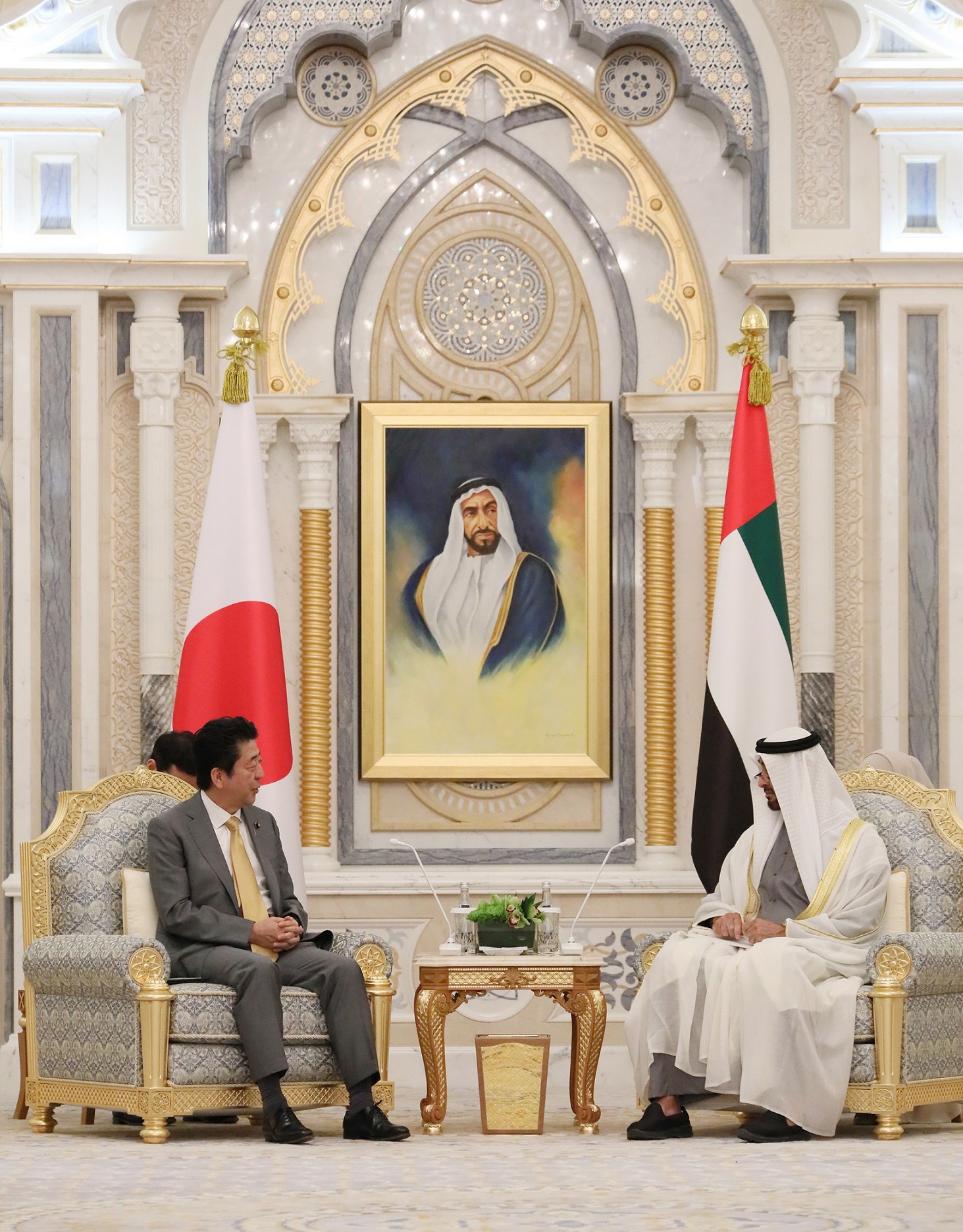 Photograph of the Prime Minister meeting with the Crown Prince of Abu Dhabi (6)
