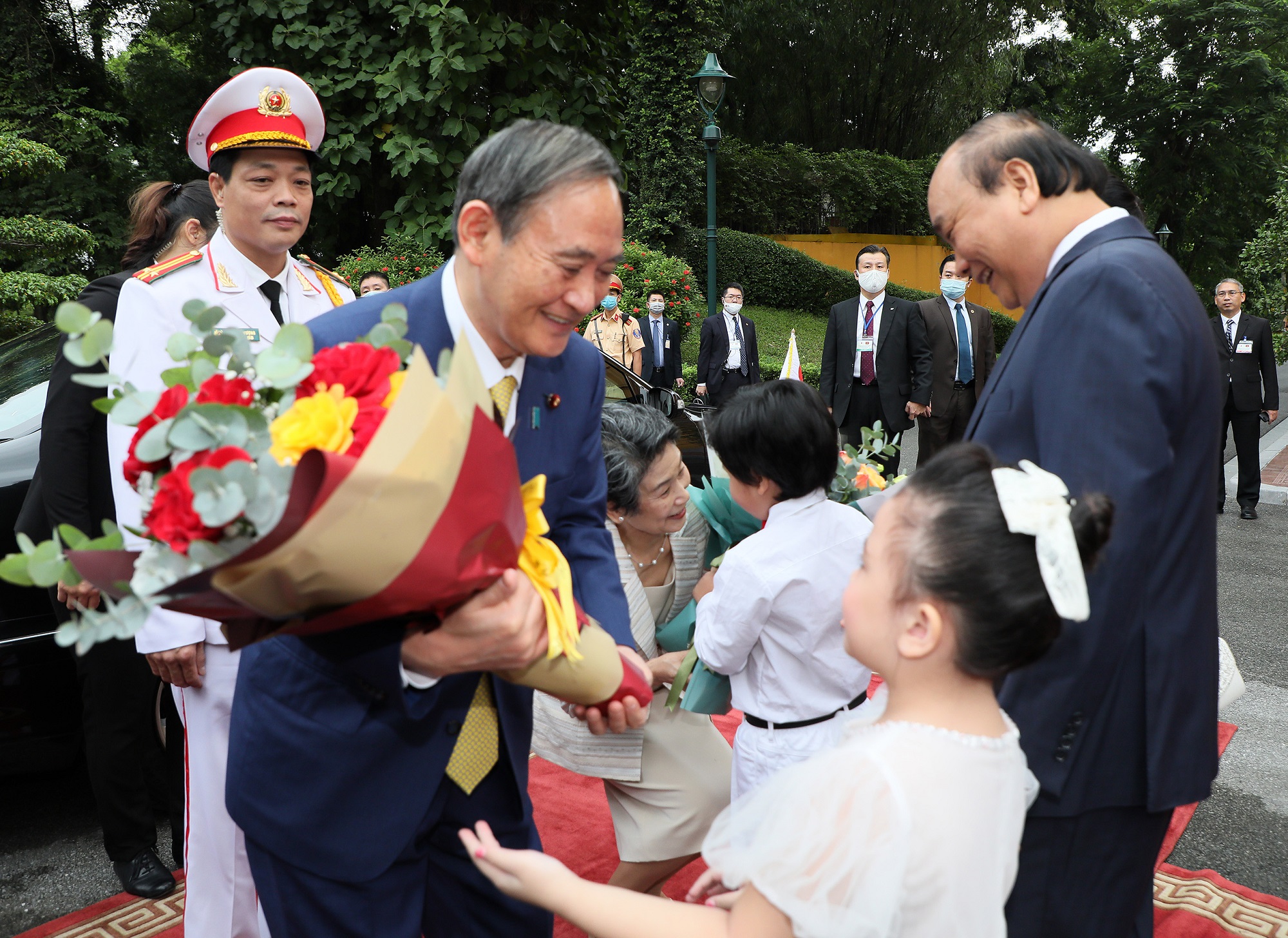 Photograph of the welcome ceremony (1)