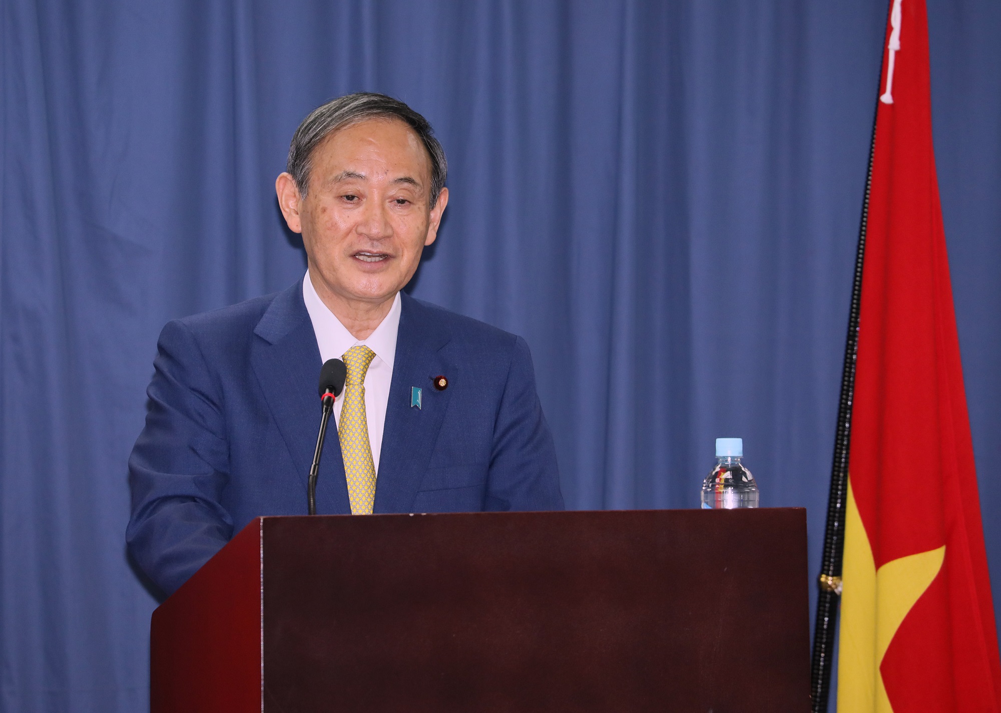 Photograph of the Prime Minister giving a speech at the Vietnam-Japan University (3)