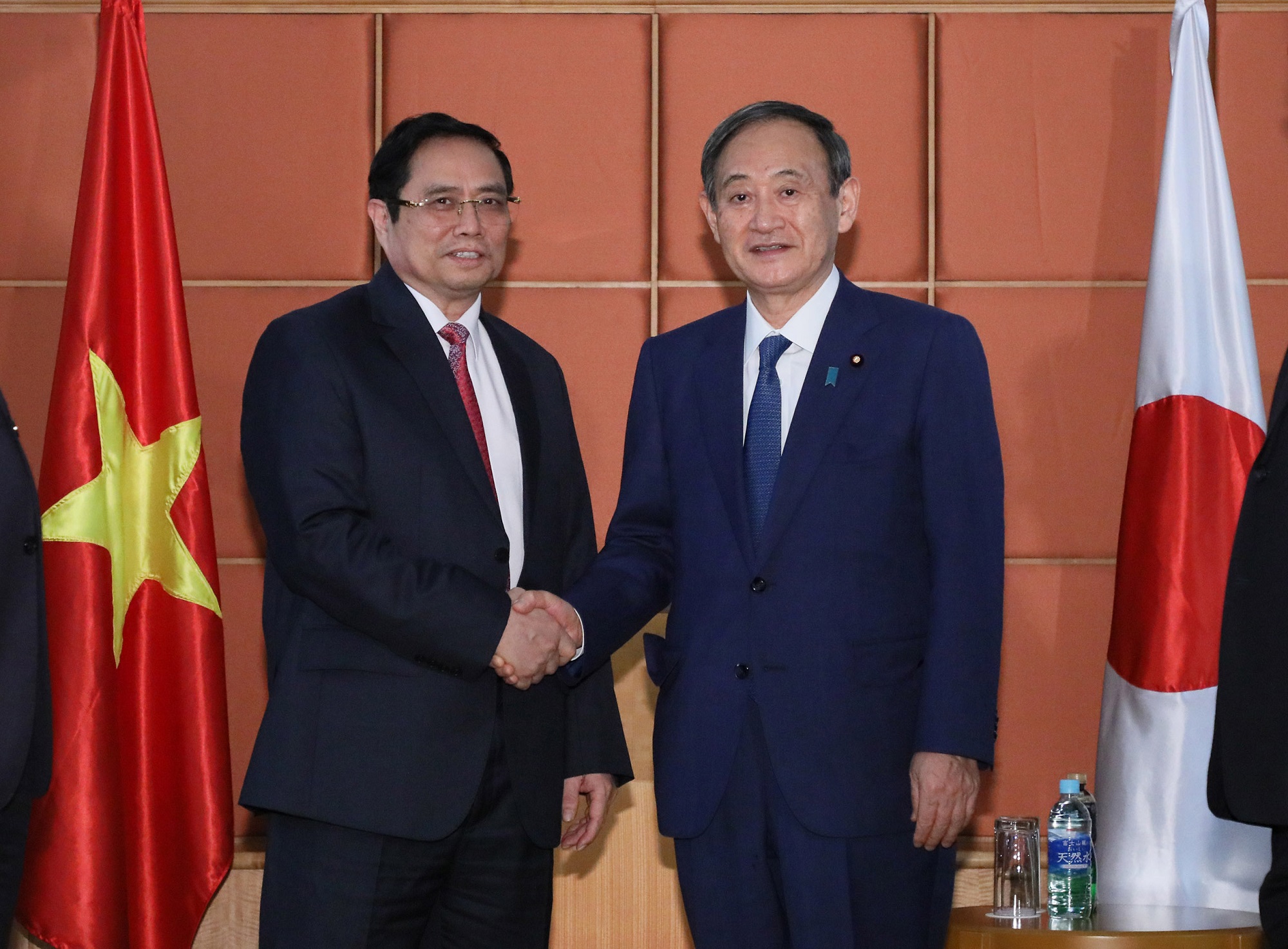 Photograph of the courtesy call with the President of the Viet Nam - Japan Parliamentary Friendship Association