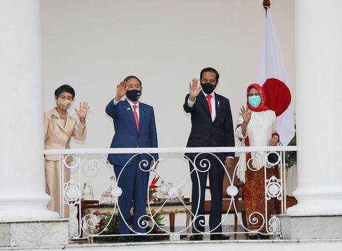 Photograph of the welcome ceremony (5)
