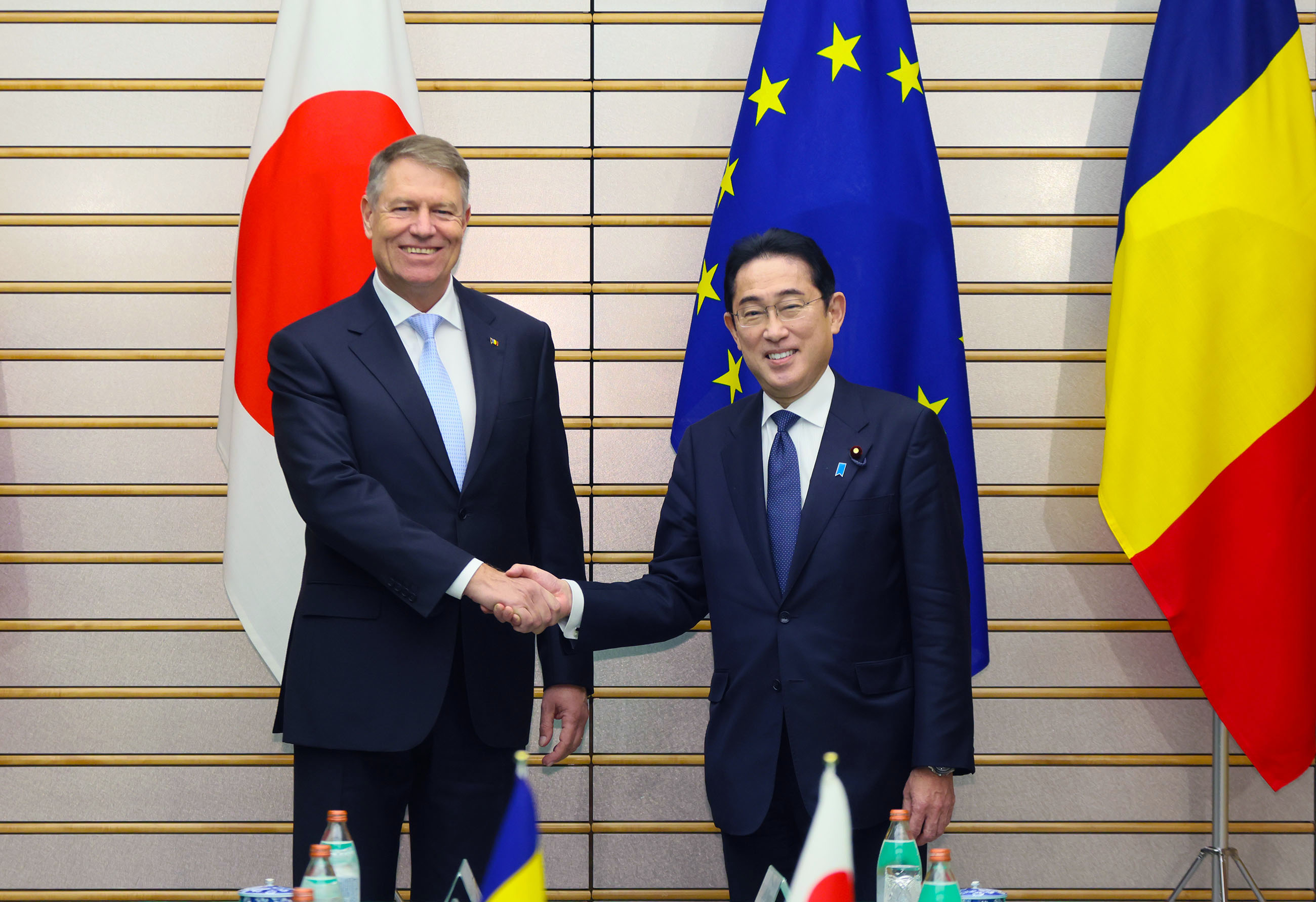 Japan-Romania summit meeting (1)
