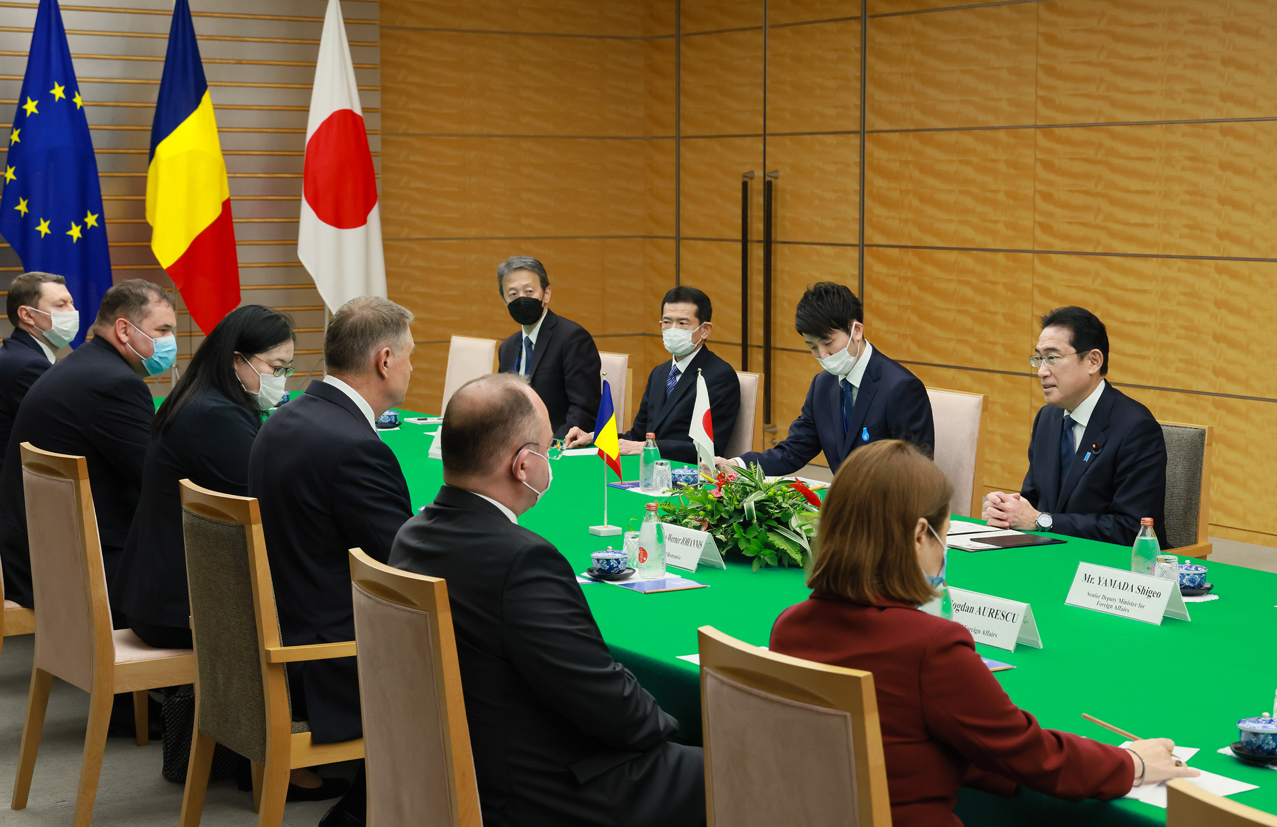 Japan-Romania summit meeting (4)