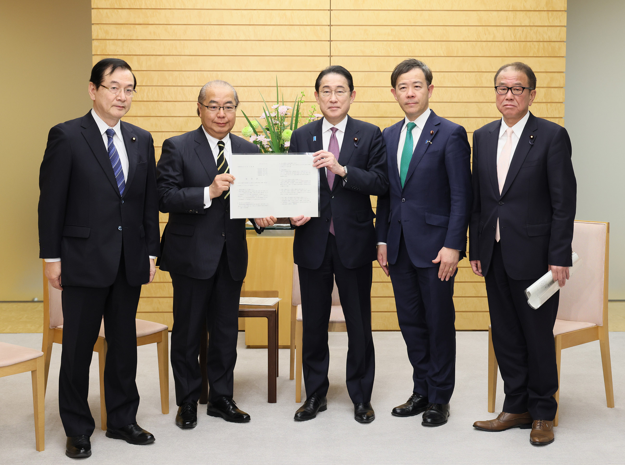Handing Over of Requests from the Governor of Toyama Prefecture and Others