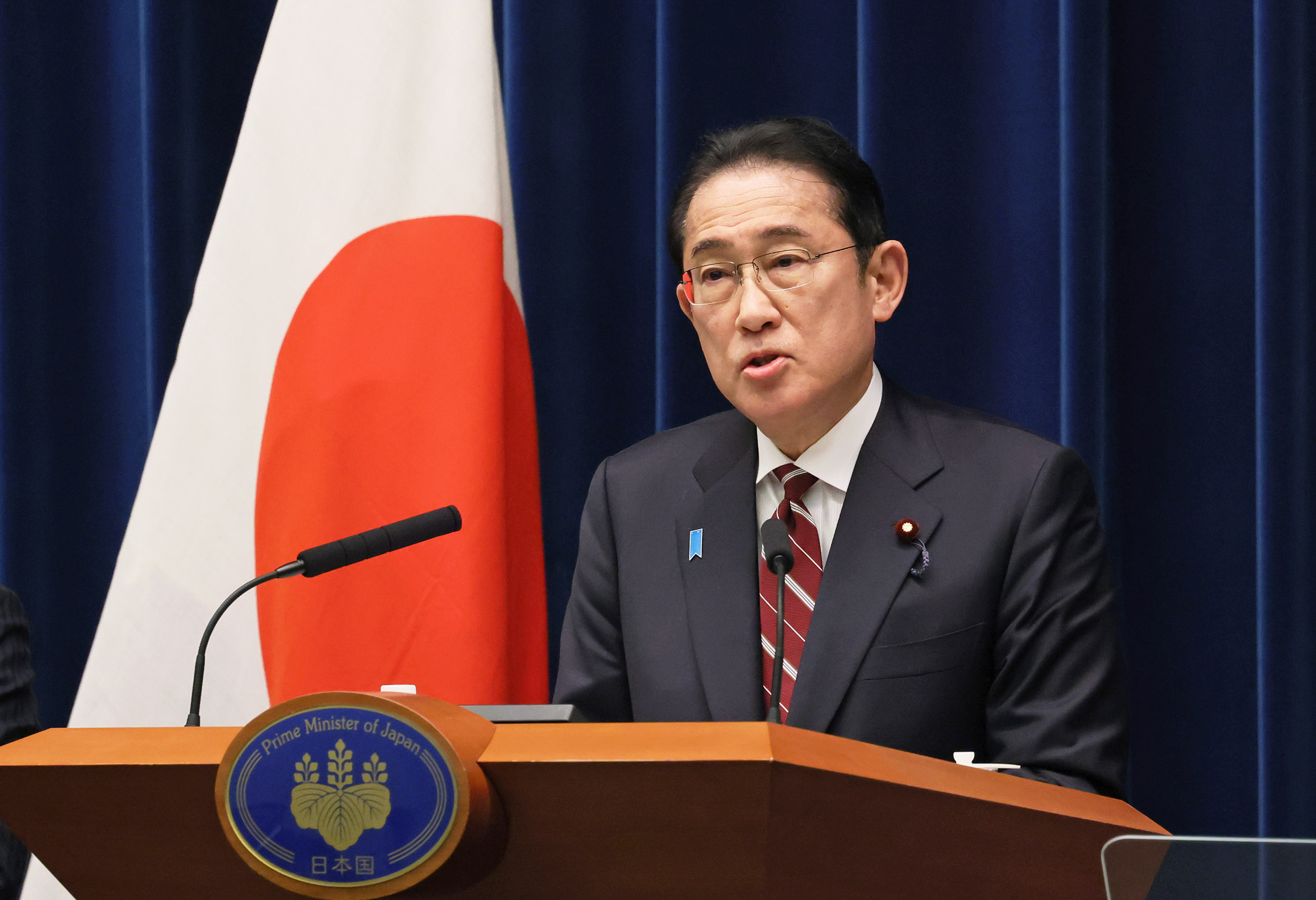 Prime Minister Kishida answering questions from the journalists (3