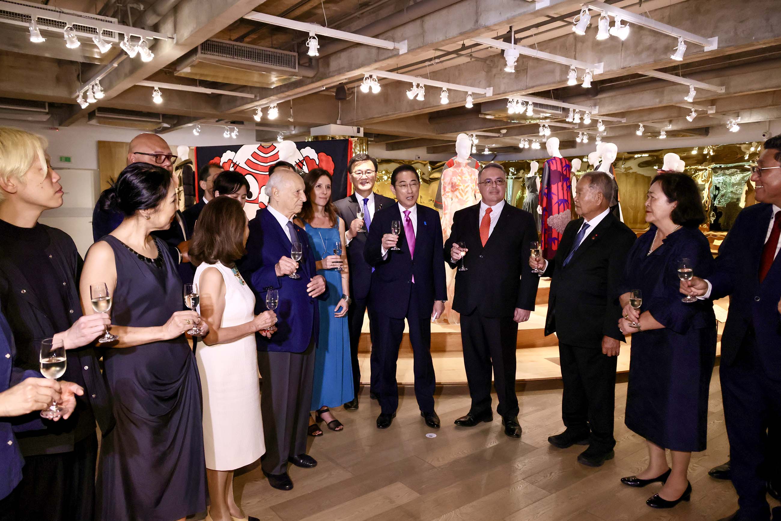 Prime Minister Kishida visiting Japan House São Paulo (4)