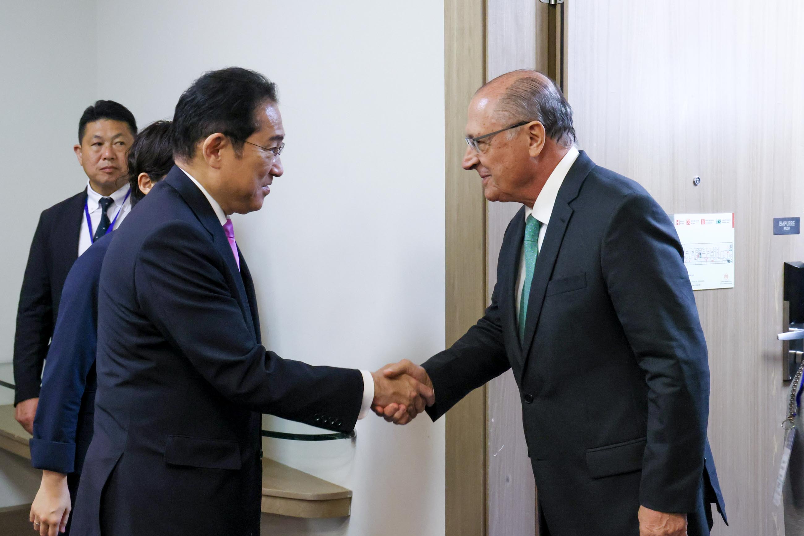 Prime Minister Kishida meeting with Vice-President Alckmin (1)