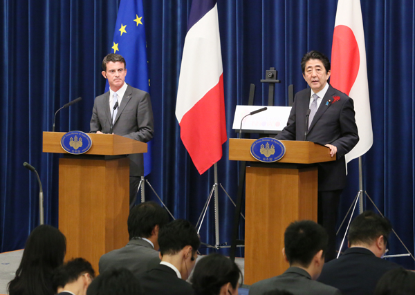Photograph of the Japan-France joint press conference (2)