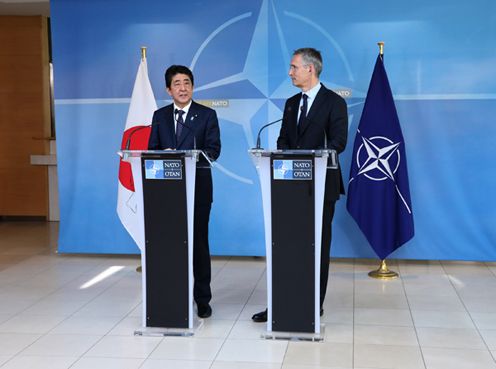 Photograph of the Japan-NATO joint press announcement