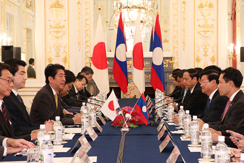 Photograph of the Japan-Lao PDR Summit Meeting
