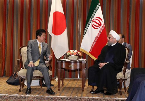 Photograph of the Japan-Iran Summit Meeting (2)