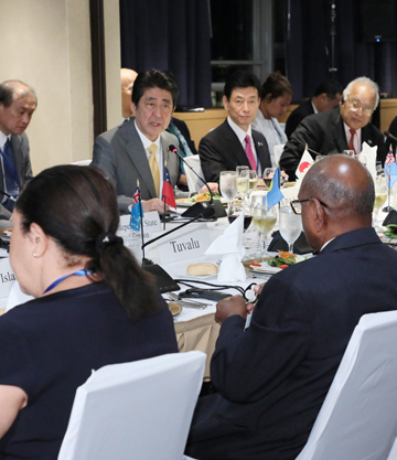 Photograph of the Prime Minister attending the Fourth Japan-Pacific Islands Leaders Meeting (2)