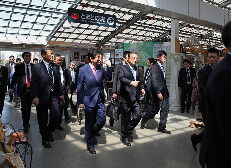 Photograph of the leaders visiting Eniwa City