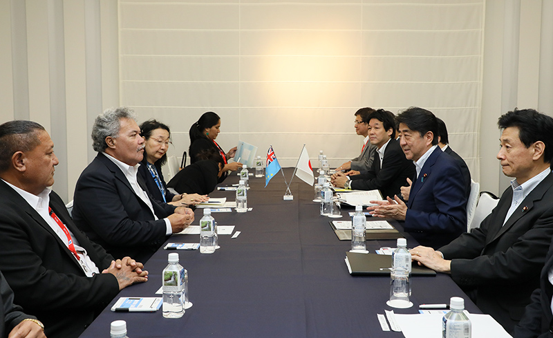 Photograph of the Japan-Tuvalu Summit Meeting