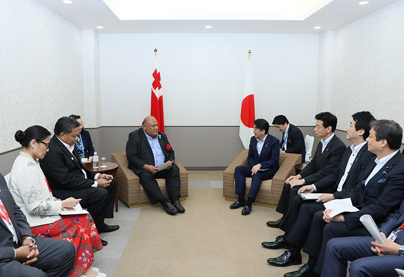 Photograph of the Prime Minister receiving a courtesy call from the Deputy Prime Minister and Minister for Infrastructure and Tourism of Tonga